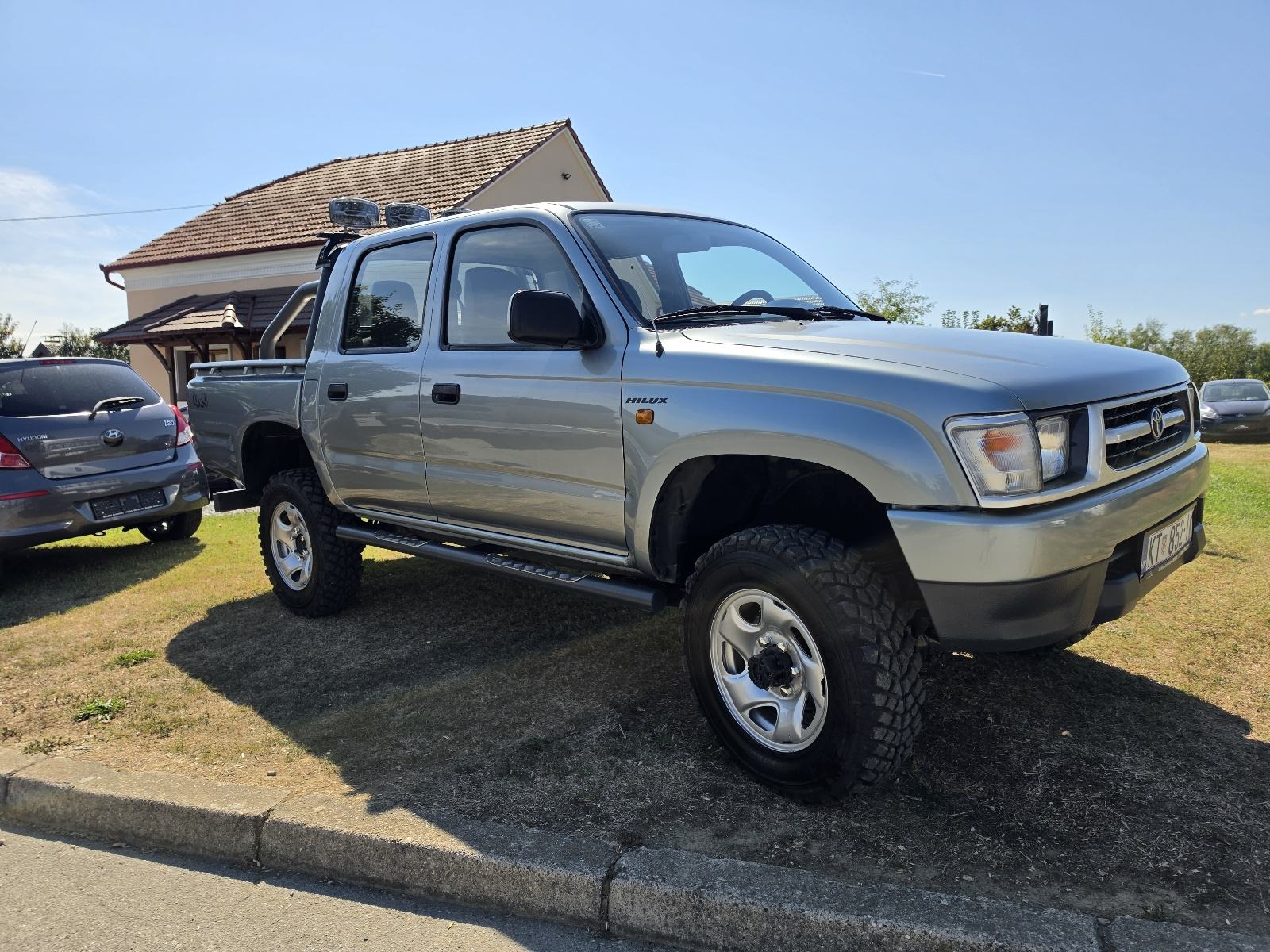Toyota Hilux 2.4 td 4x4 #vrhunski očuvano vozilo#, fotografija 2