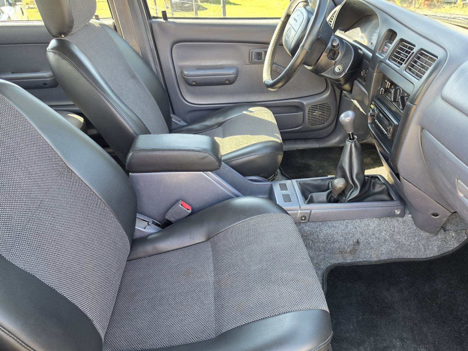 Toyota Hilux 2.4 td 4x4 #vrhunski očuvano vozilo#, fotografija 14