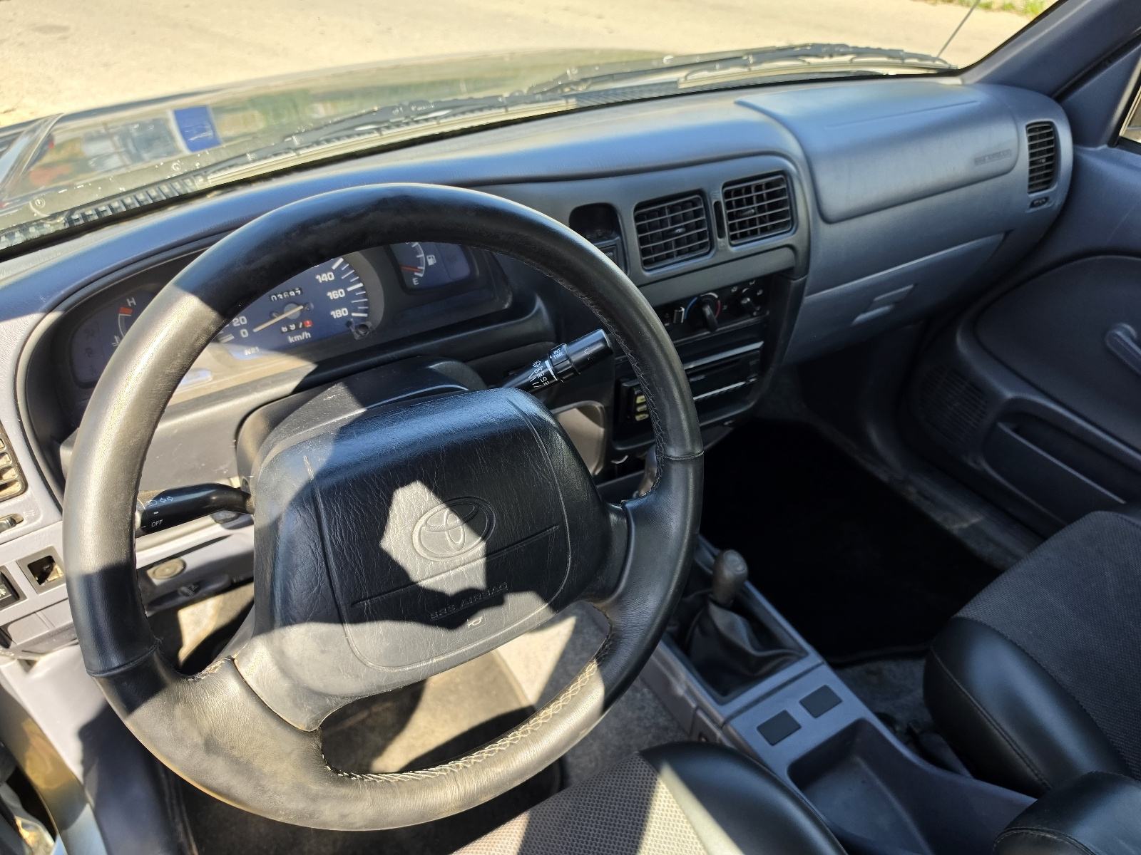 Toyota Hilux 2.4 td 4x4 #vrhunski očuvano vozilo#, fotografija 15