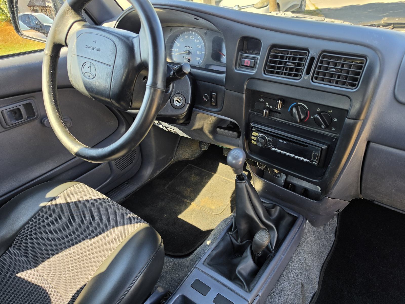 Toyota Hilux 2.4 td 4x4 #vrhunski očuvano vozilo#, fotografija 13