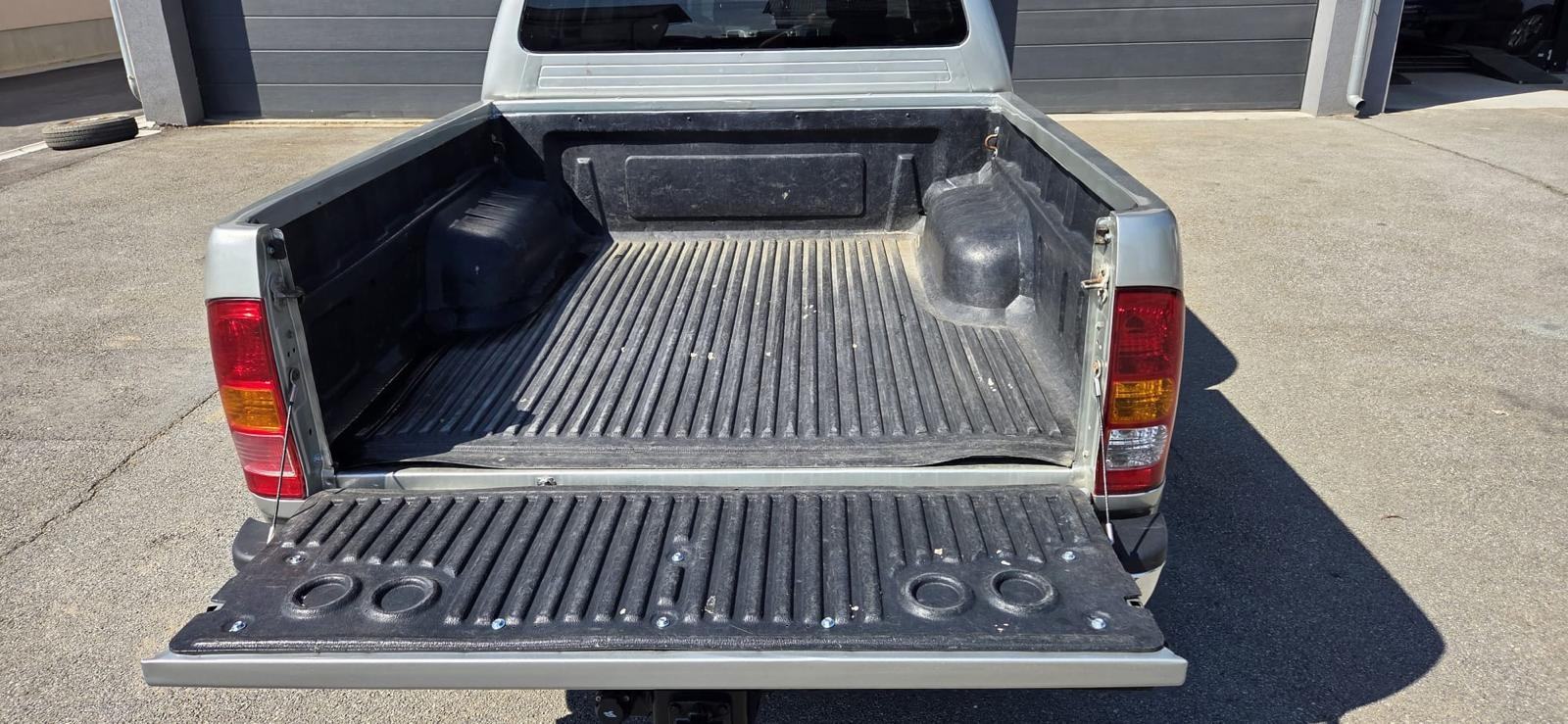 Toyota Hilux 2,5 D-4D, fotografija 5