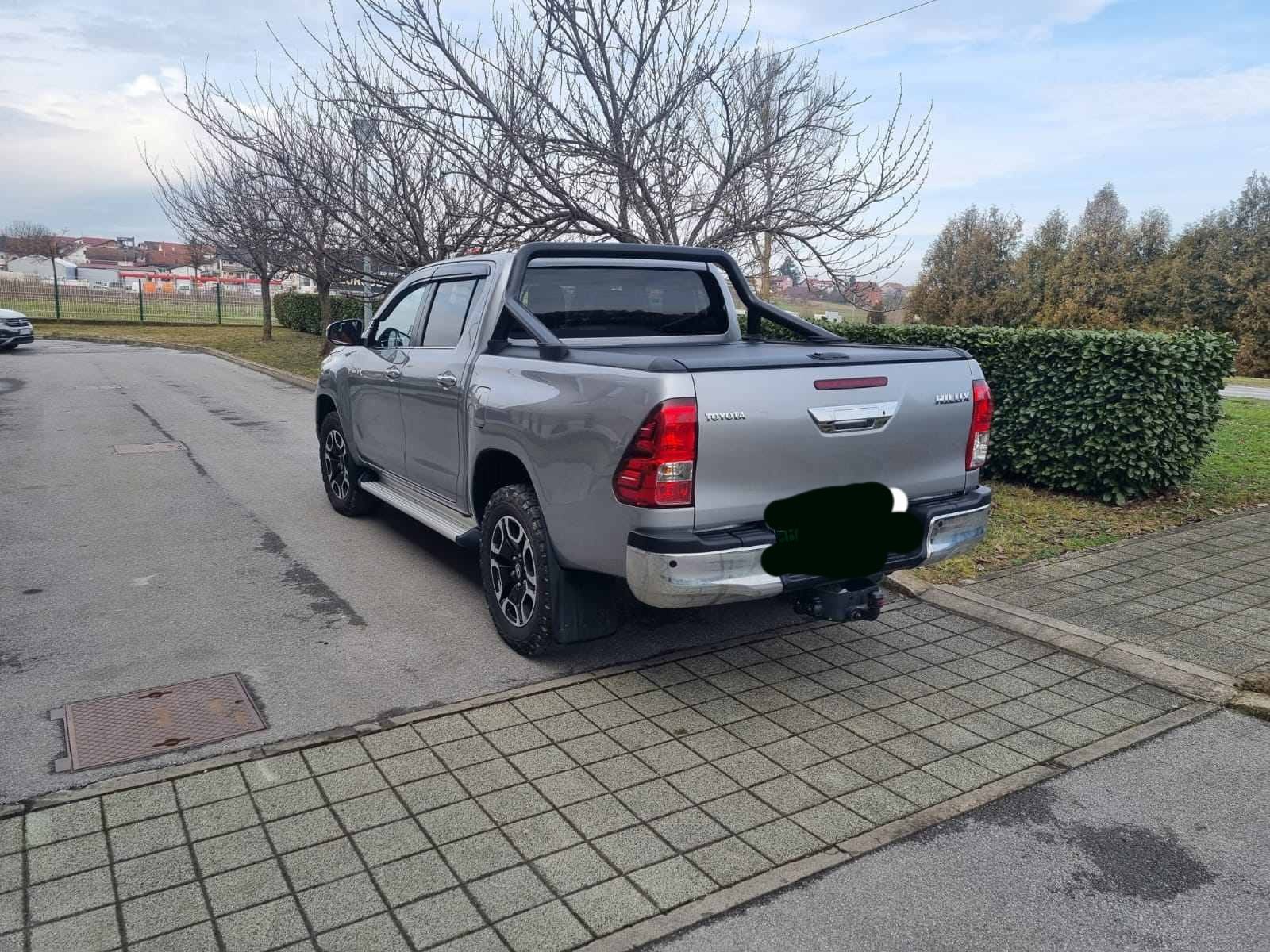 Toyota Hilux 2,8 automatik 2024, fotografija 2