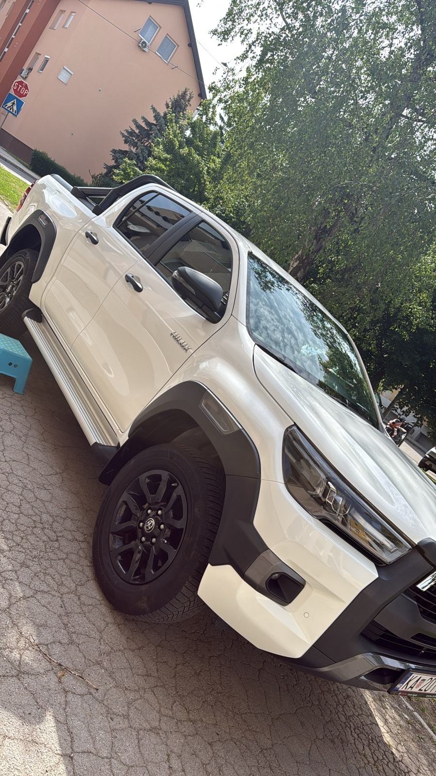 Toyota Hilux 2.8 Invincible, fotografija 2