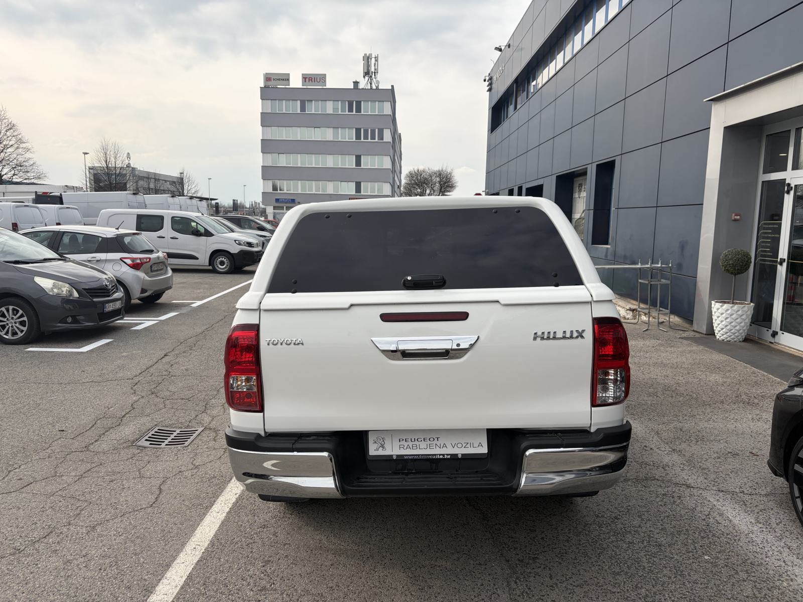Toyota Hilux CITY DUB.CAB 2,4 D-4D 150 4WD-AUTO automatik, pogled izvana - slika 5