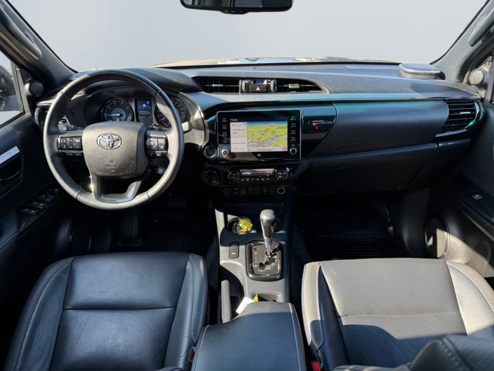 Toyota Hilux Double Cab Invincible 4x4 automatik, fotografija 4