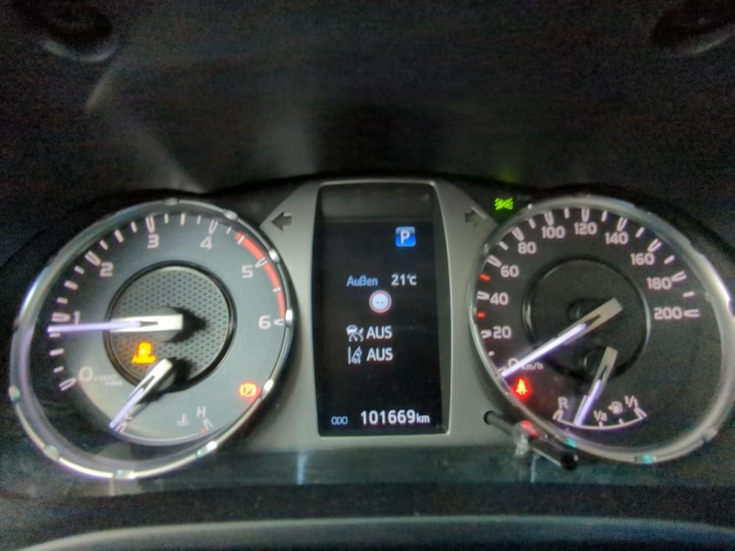 Toyota Hilux Dvostruka kabina automatik, fotografija 11