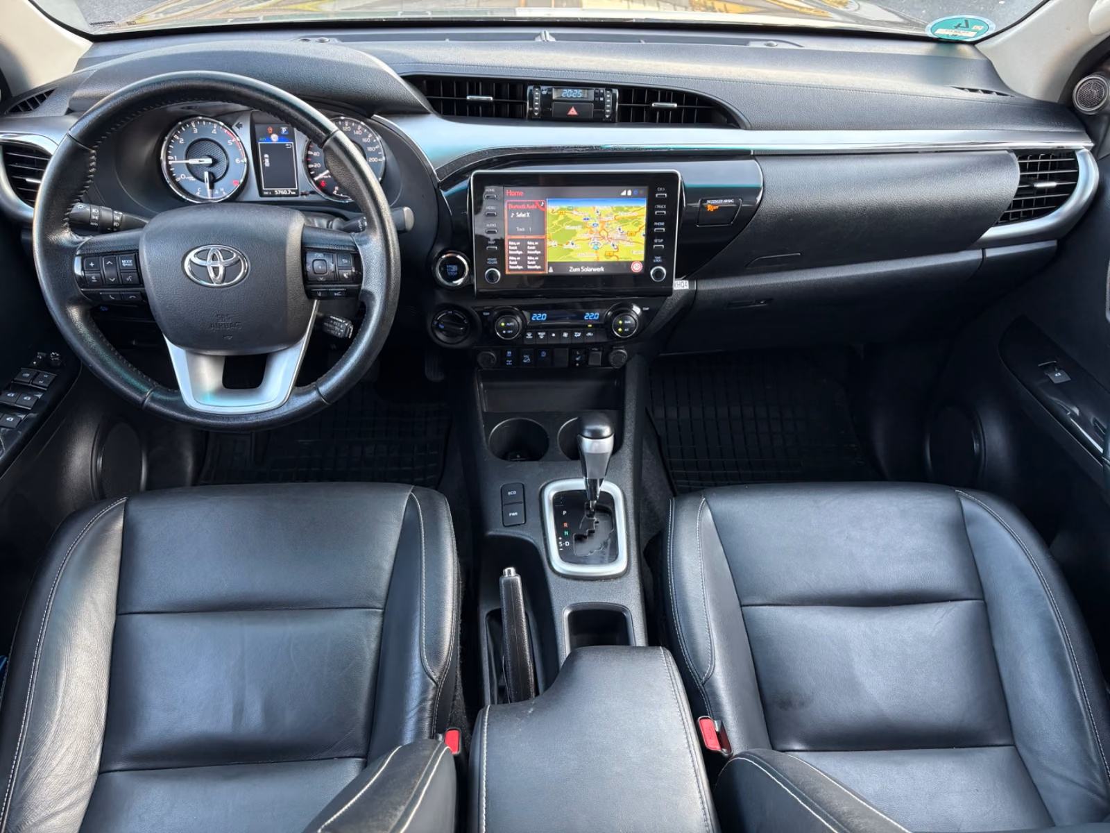 Toyota Hilux Dvostruka kabina Executive automatik, fotografija 10