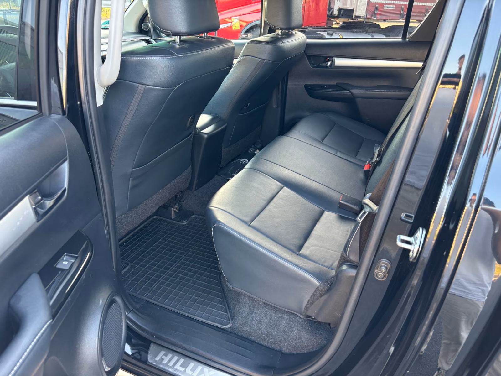 Toyota Hilux Dvostruka kabina Executive automatik, fotografija 16