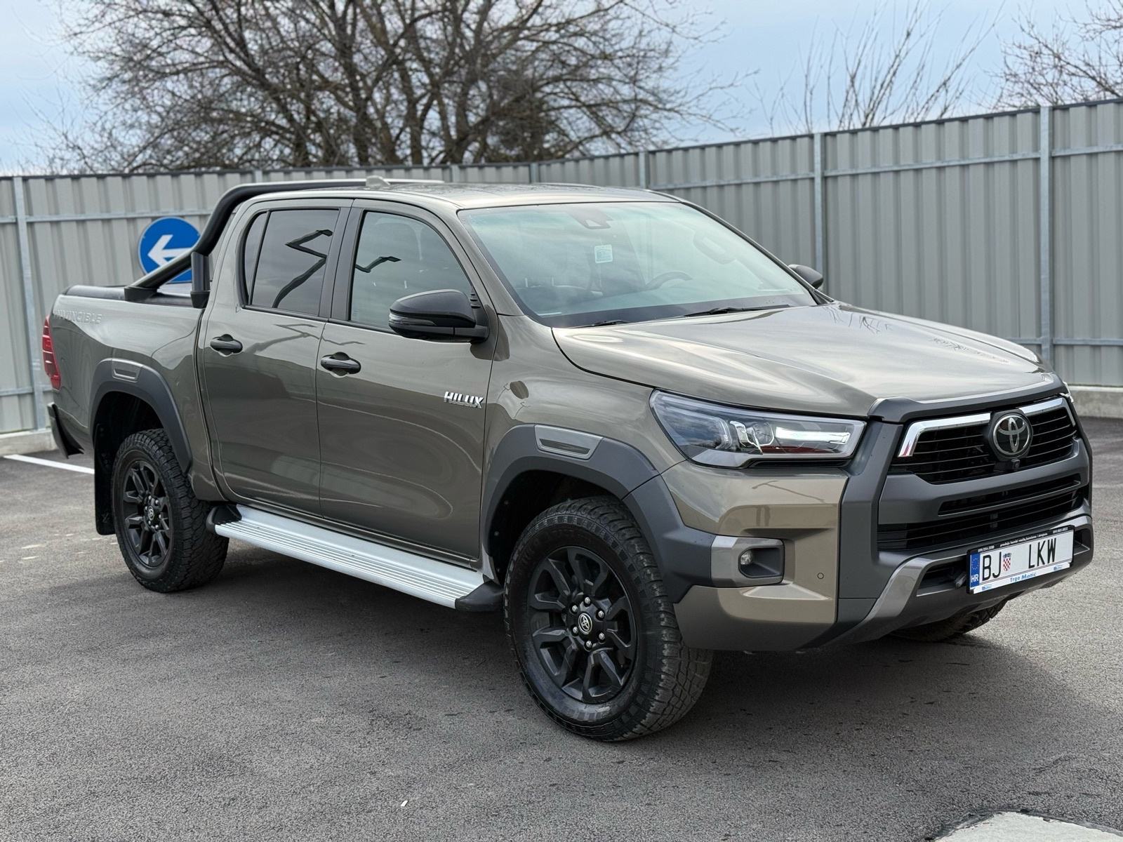 Toyota Hilux Invincible 2.8 Full, fotografija 3