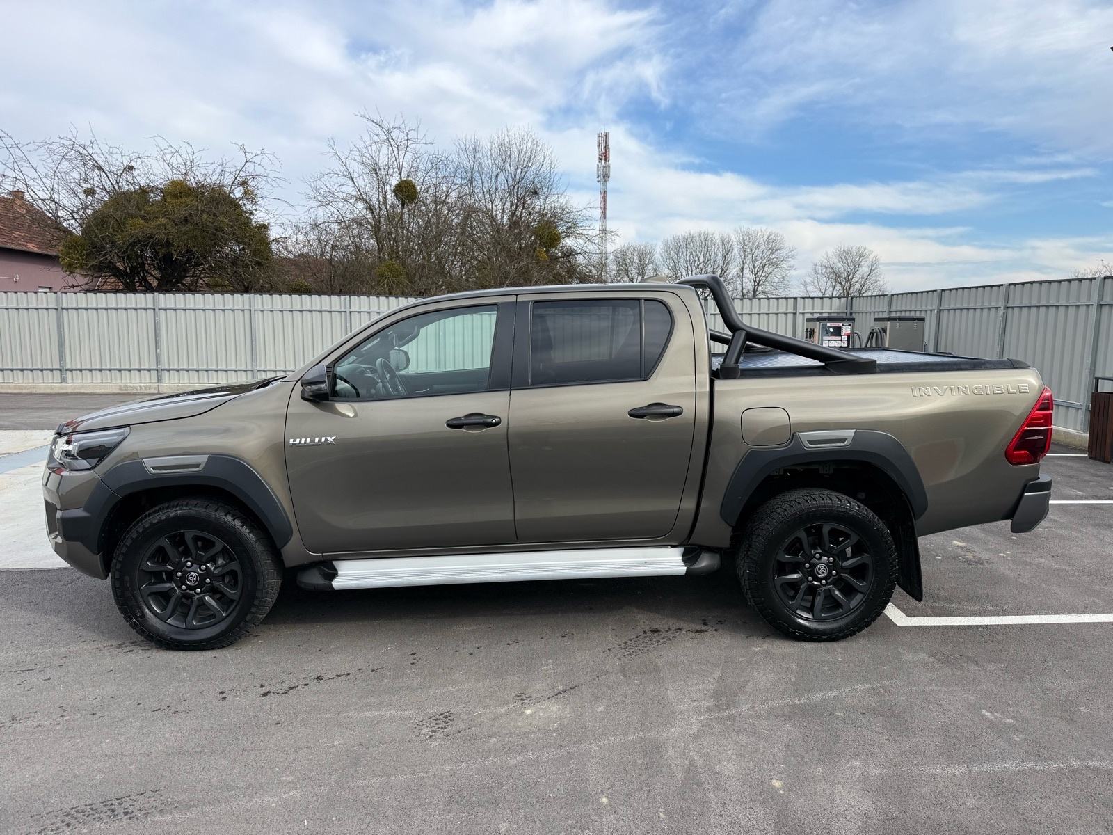 Toyota Hilux Invincible 2.8 Full, fotografija 8