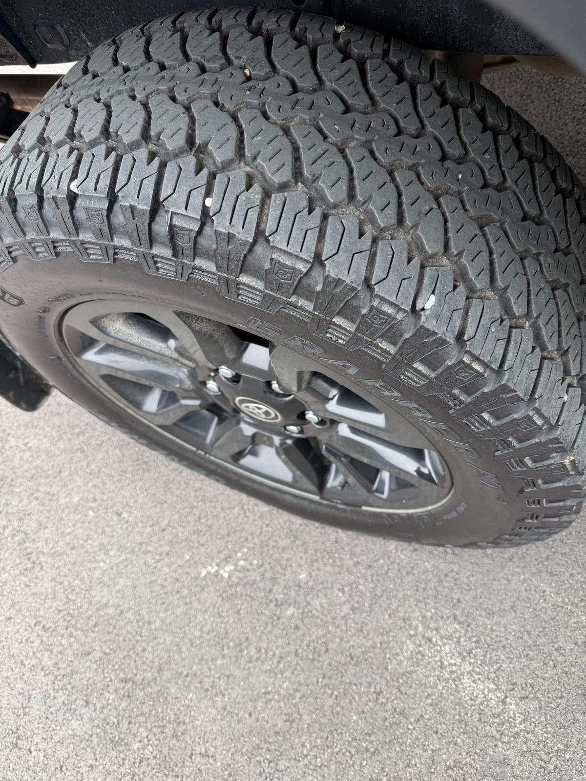 Toyota Hilux Invincible 2.8 Full, fotografija 19