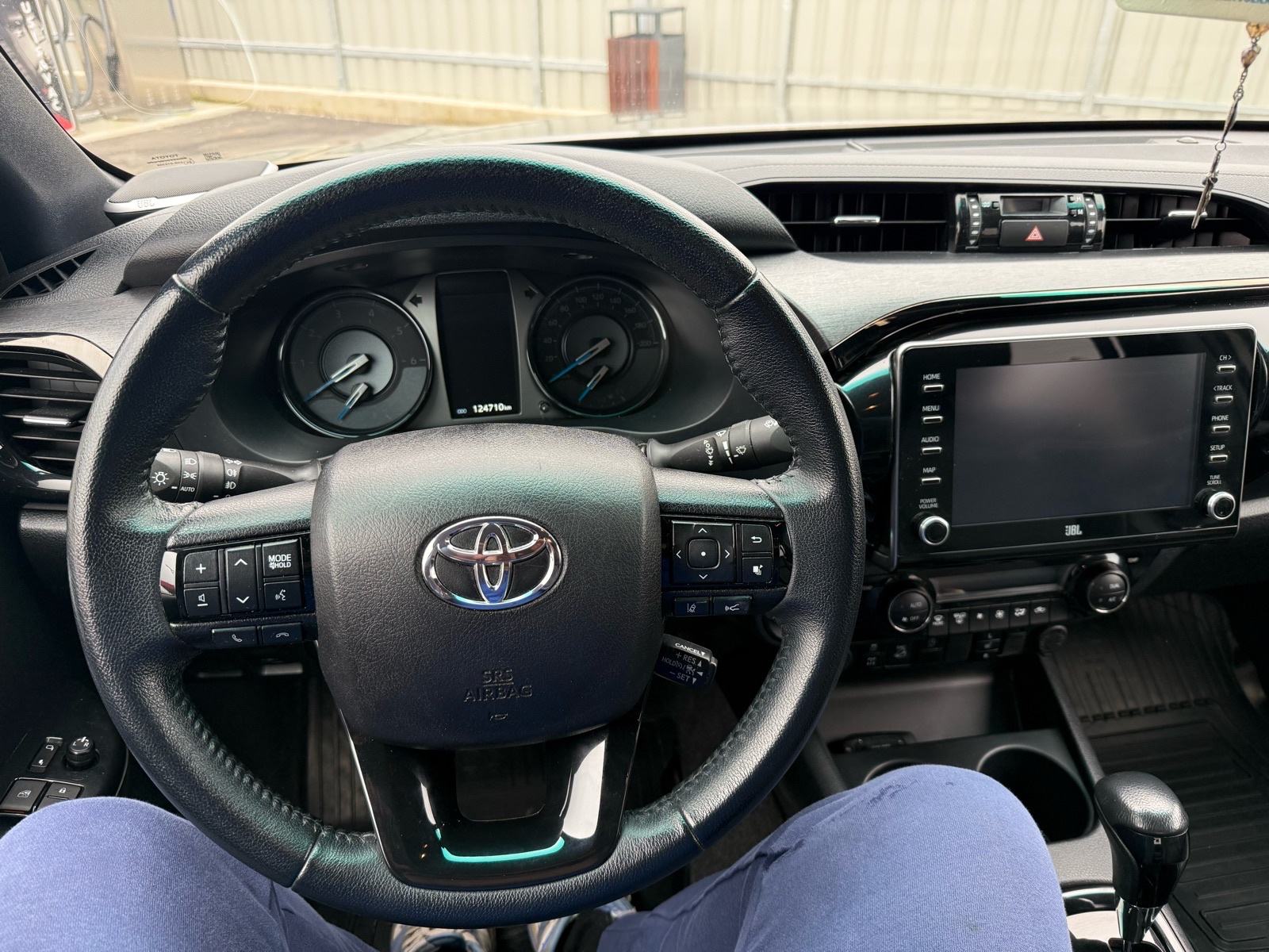 Toyota Hilux Invincible 2.8 Full, fotografija 14