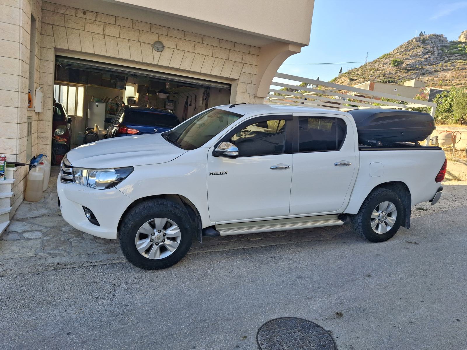 Toyota Hilux SUV automatik, fotografija 2