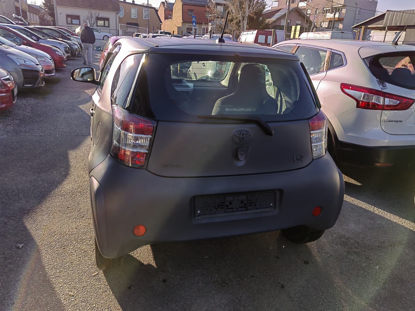 Toyota iQ 1,0 VVT-i automatik, fotografija 6