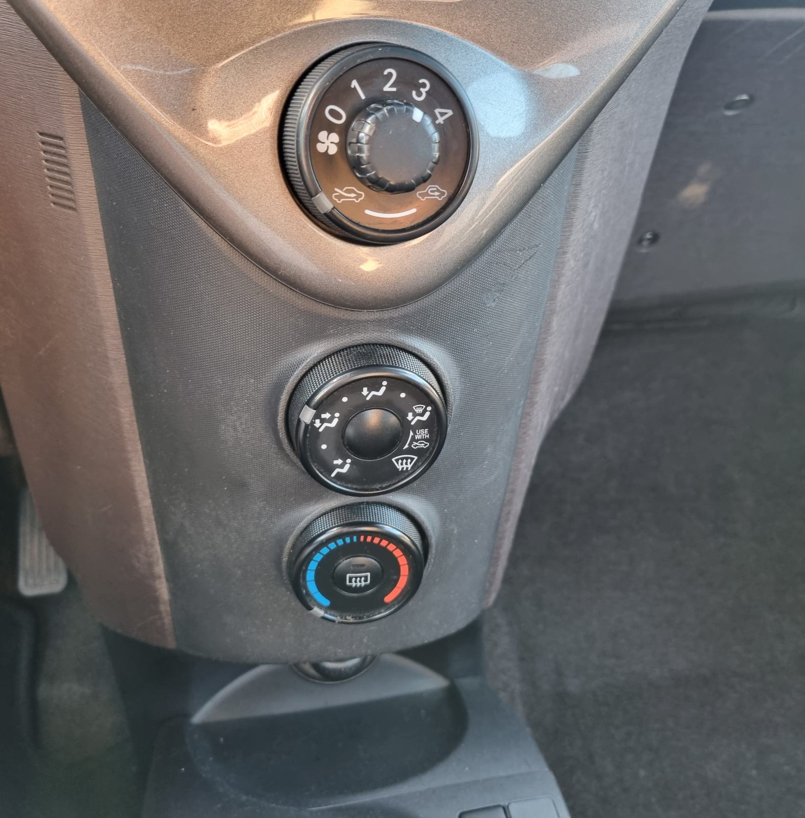 Toyota iQ 1,0 VVT-i, fotografija 10