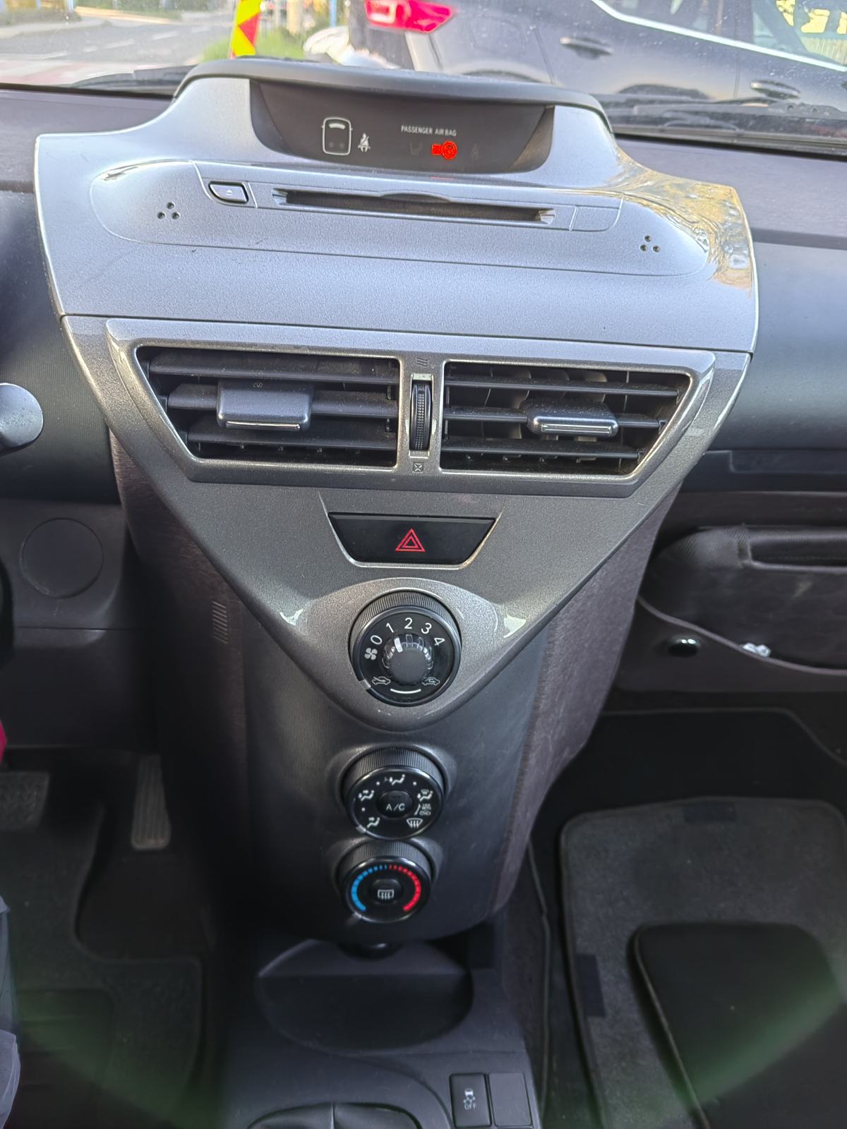 Toyota iQ 1,0 VVT-i, fotografija 4
