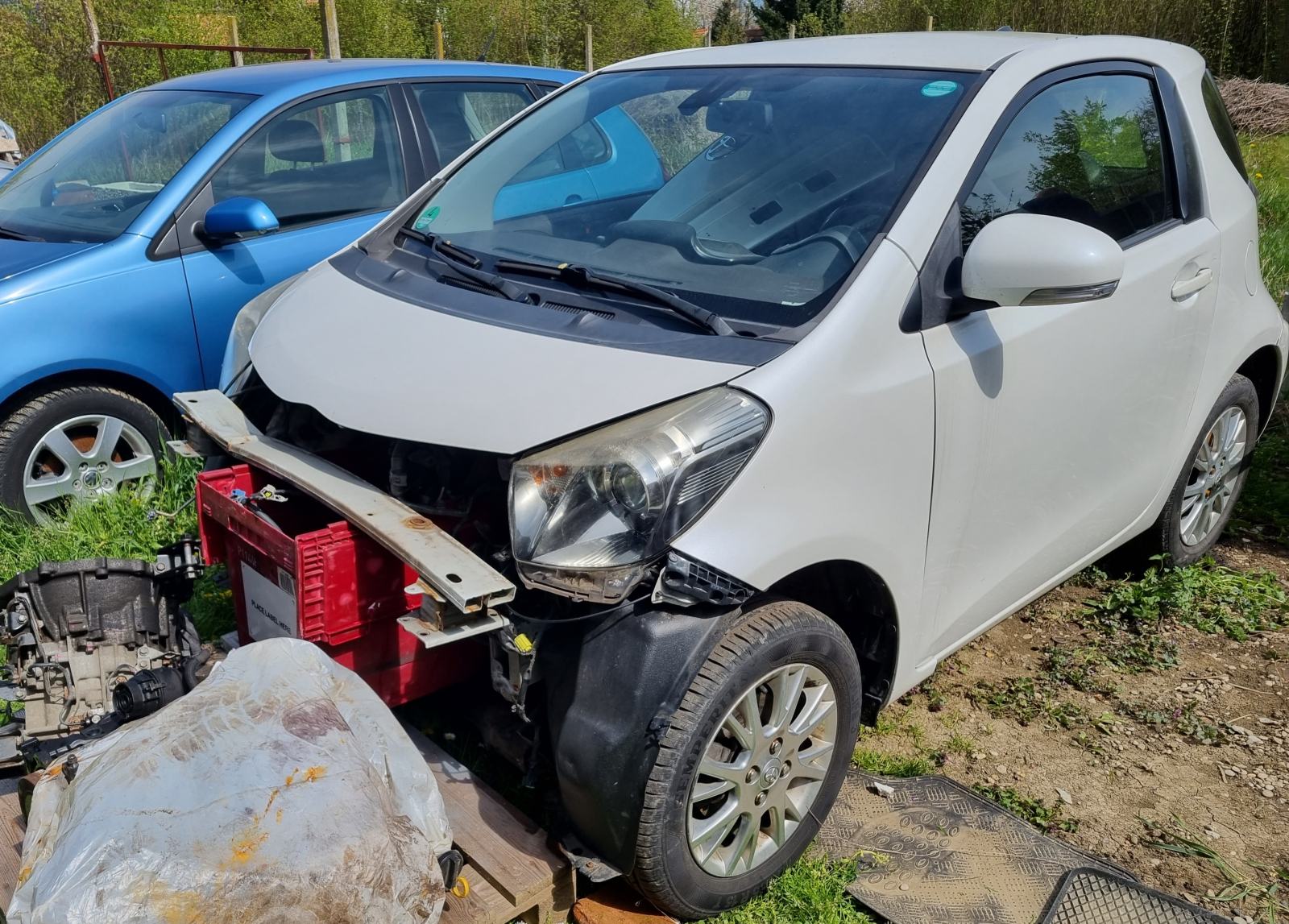 Toyota iQ 1,4 D-4D , ZA DIJELOVE, fotografija 4