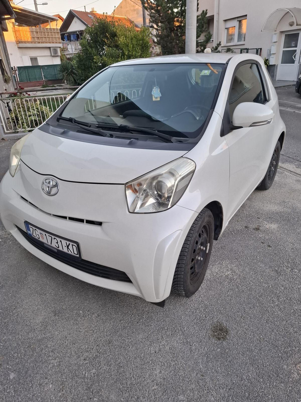 Toyota iQ AJ1 (A), fotografija 4