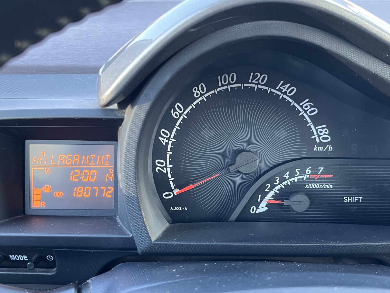 Toyota iQ reg. 04/27., fotografija 14