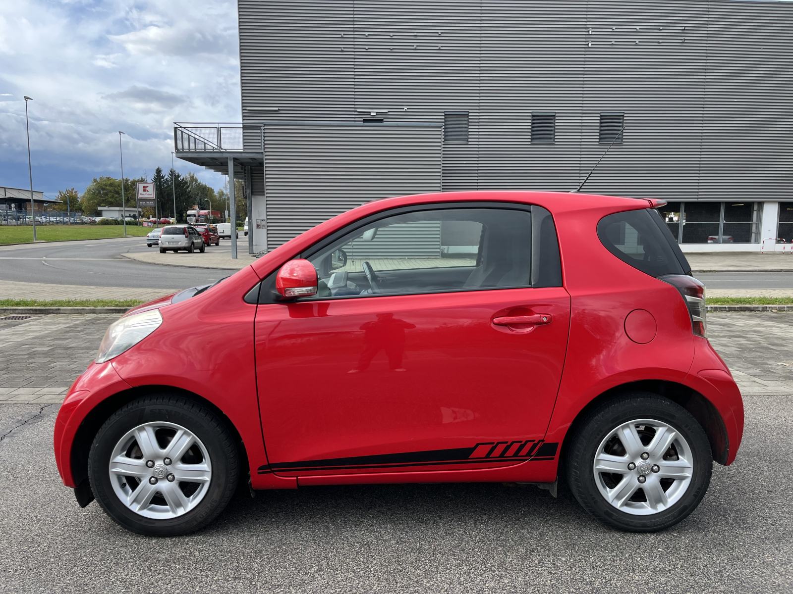 Toyota iQ reg. 04/27., fotografija 4