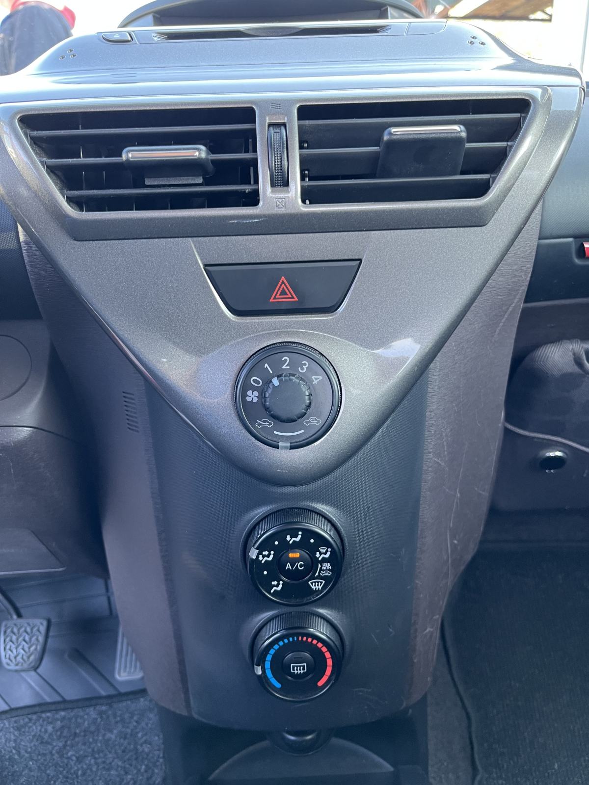 Toyota iQ reg. 04/27., fotografija 15