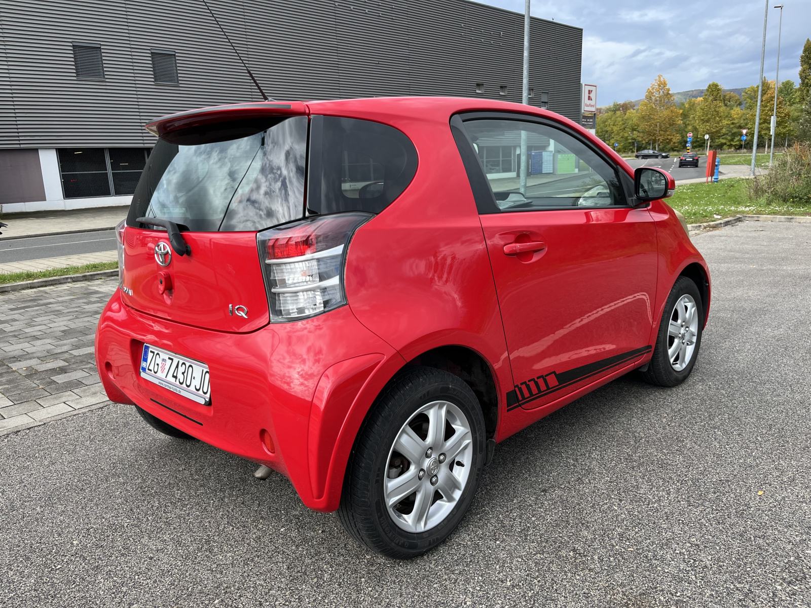 Toyota iQ reg. 04/27., fotografija 8
