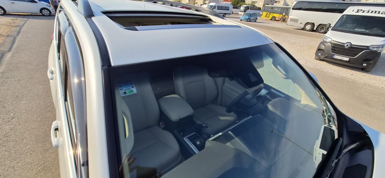 Toyota Land Cruiser 2,8 D-4D automatik Premium, fotografija 2