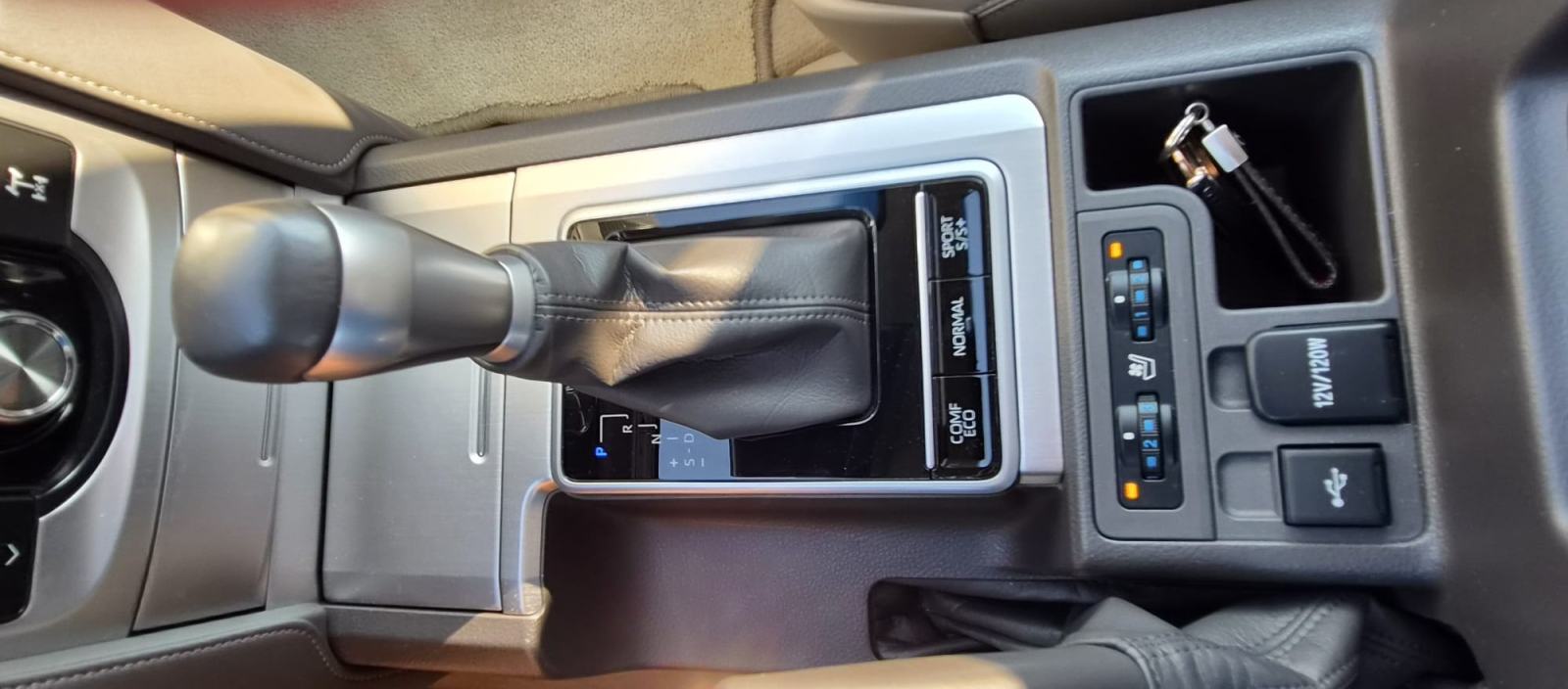 Toyota Land Cruiser 2,8 D-4D automatik Premium, fotografija 11