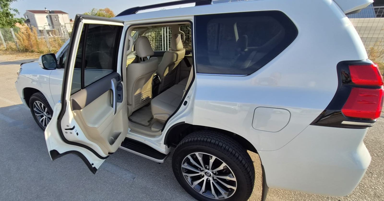 Toyota Land Cruiser 2,8 D-4D automatik Premium, fotografija 16
