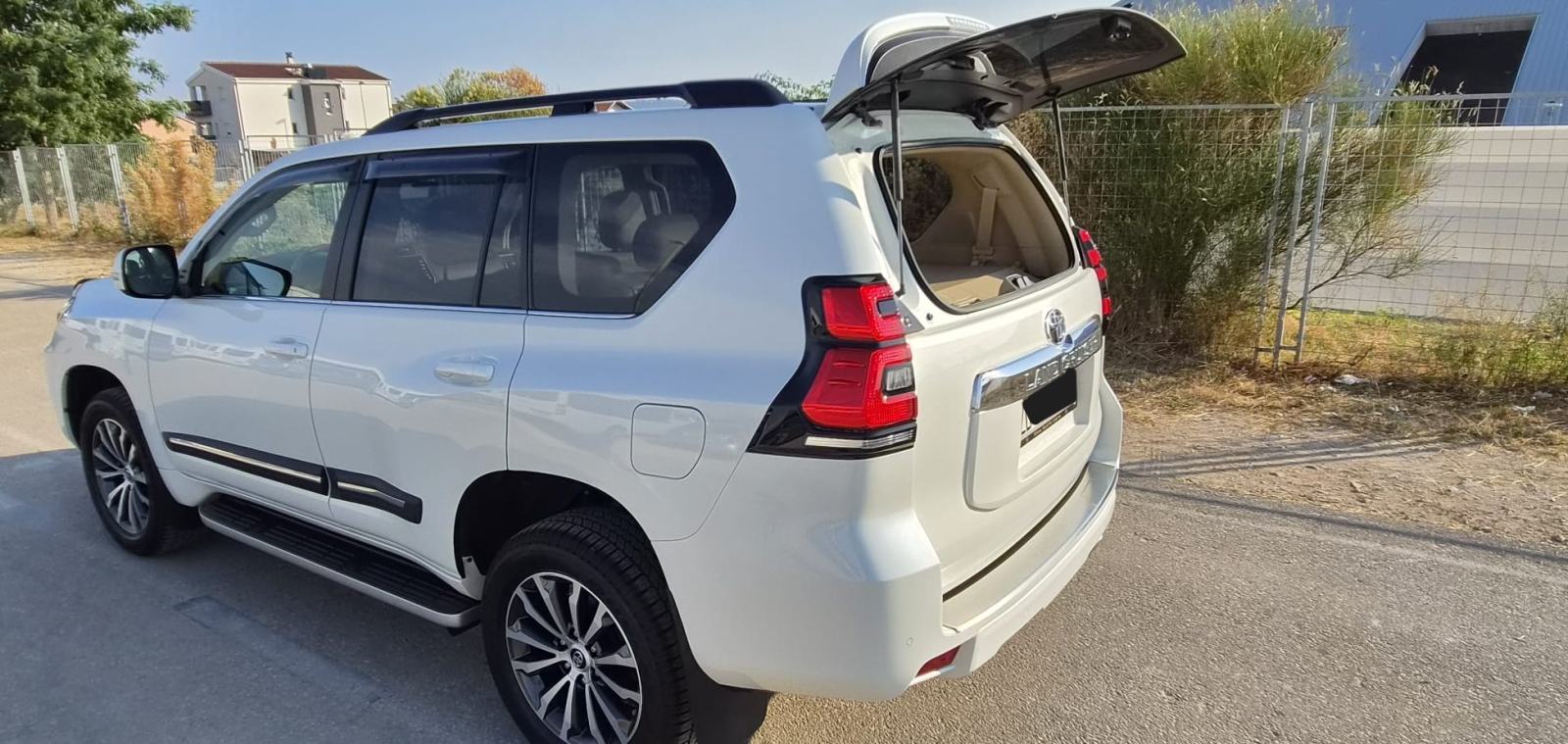 Toyota Land Cruiser 2,8 D-4D automatik Premium, fotografija 5