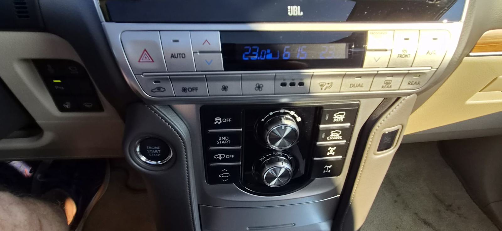 Toyota Land Cruiser 2,8 D-4D automatik Premium, fotografija 12