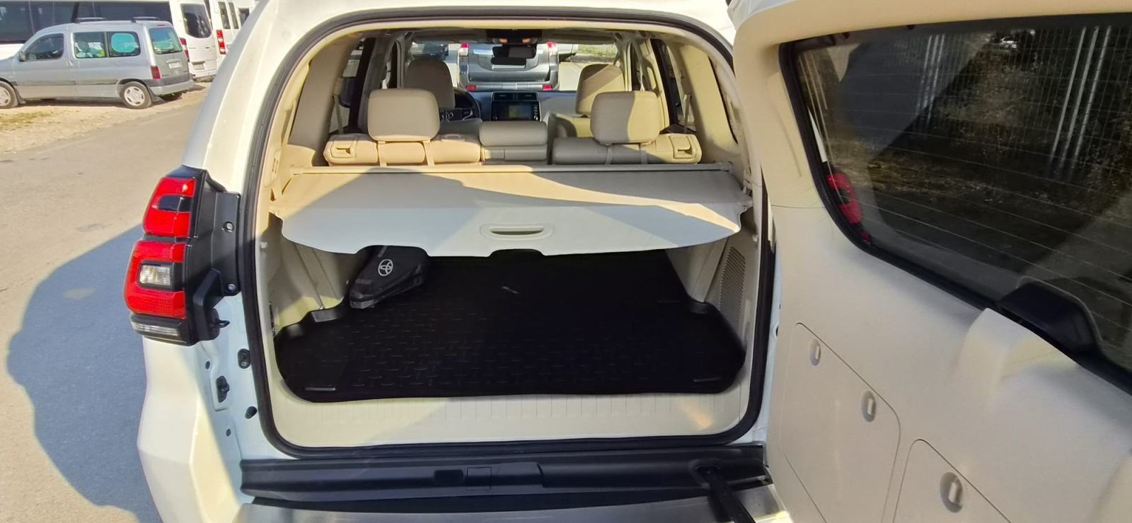Toyota Land Cruiser 2,8 D-4D automatik Premium, fotografija 18