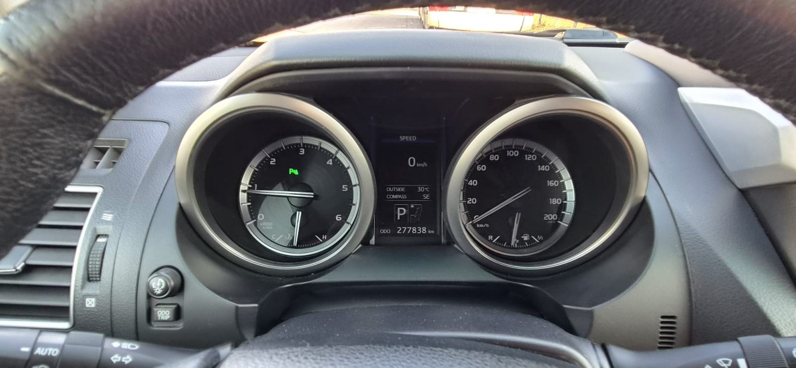 Toyota Land Cruiser 2,8 D-4D Executive 150kW, fotografija 10