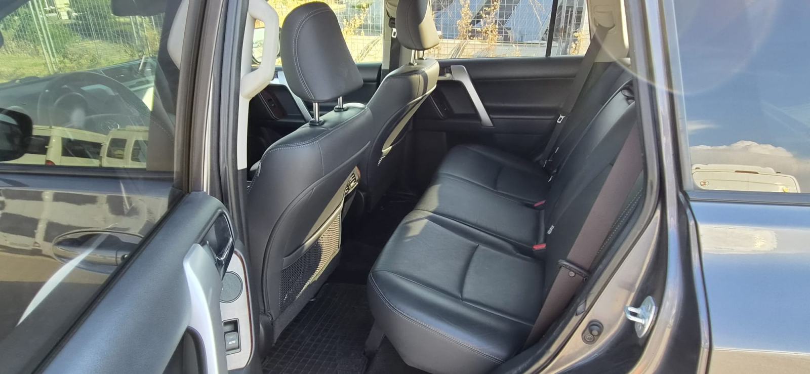 Toyota Land Cruiser 2,8 D-4D Executive 150kW, fotografija 12