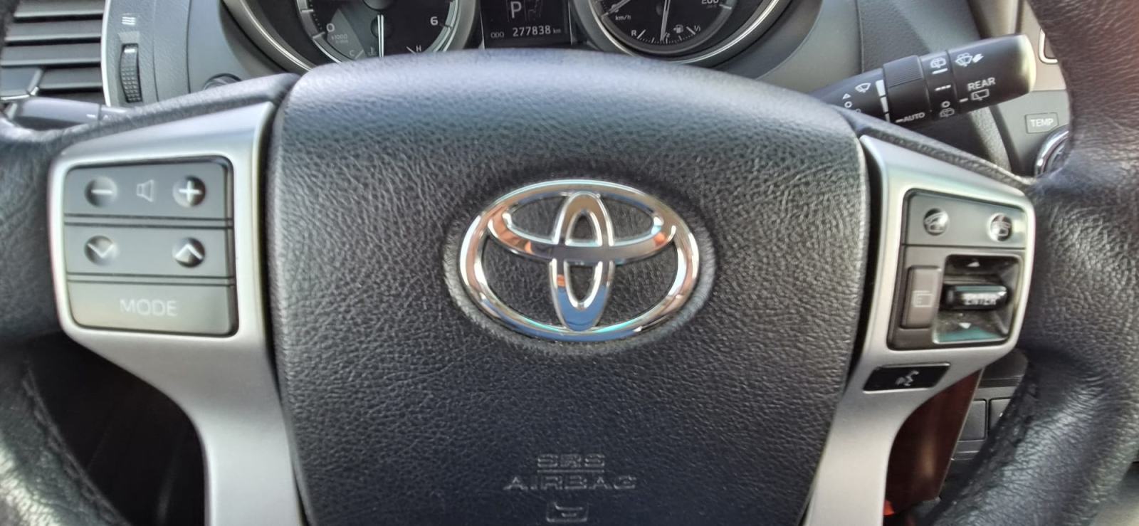 Toyota Land Cruiser 2,8 D-4D Executive 150kW, fotografija 11