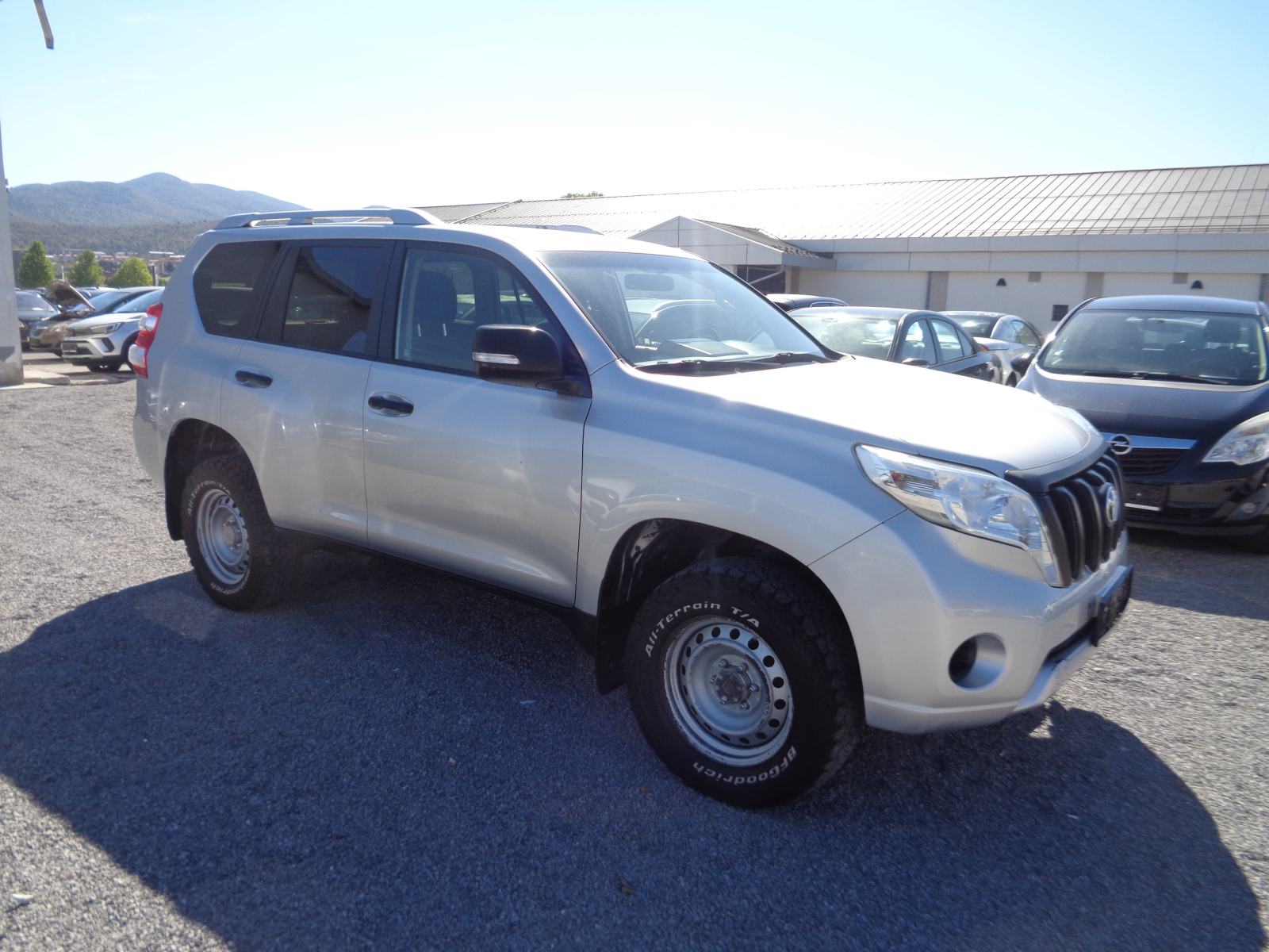 Toyota Land Cruiser 2,8 D-4D -, fotografija 2