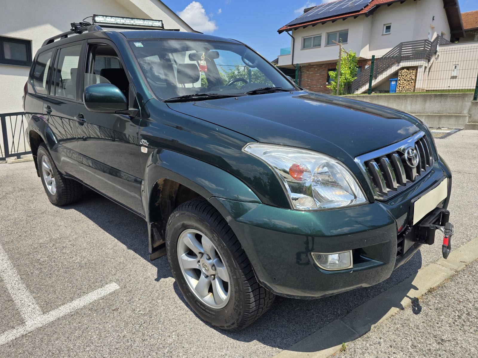 Toyota Land Cruiser 3,0 D-4D AUTOMATIK 4X4 IMA VITLO-REFLEKRORE, fotografija 4
