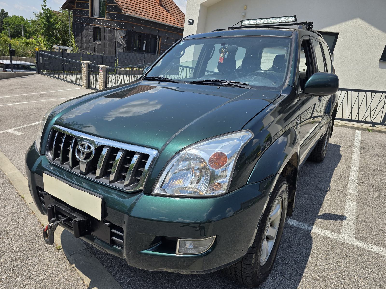 Toyota Land Cruiser 3,0 D-4D AUTOMATIK 4X4 IMA VITLO-REFLEKRORE, fotografija 5