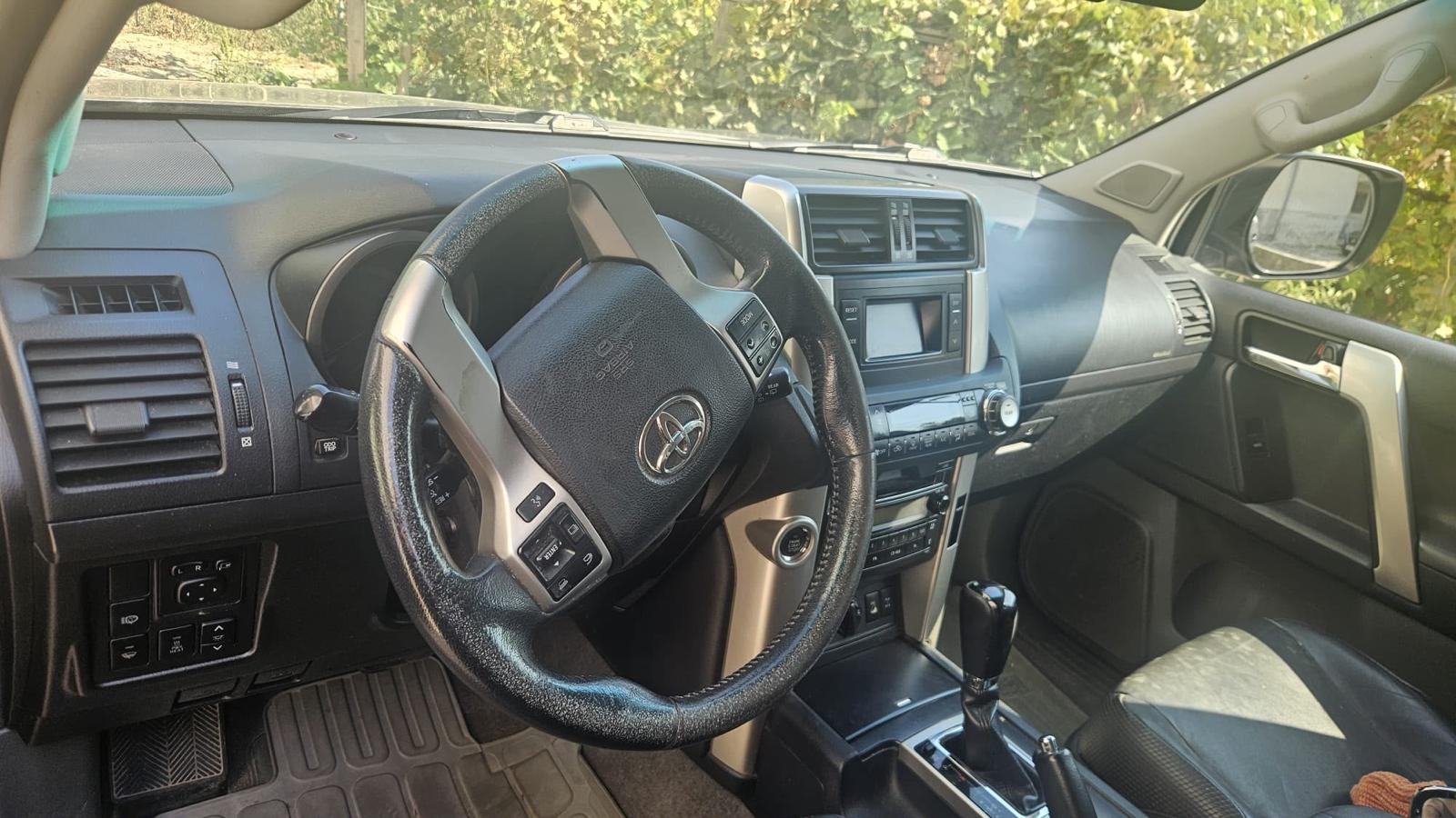 Toyota Land Cruiser 3,0 D-4D 60th, fotografija 2