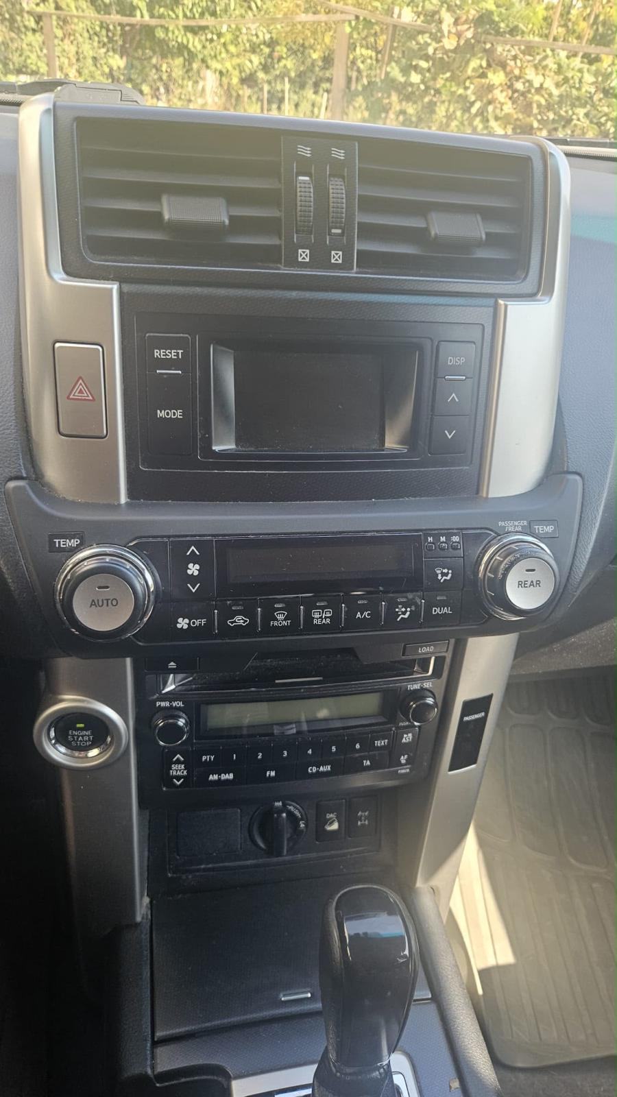 Toyota Land Cruiser 3,0 D-4D 60th, fotografija 3