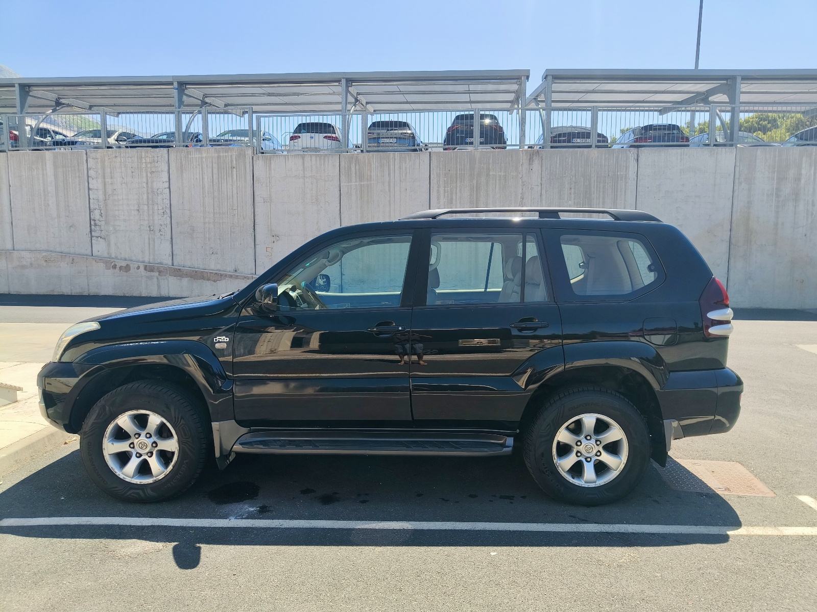 Toyota Land Cruiser 3,0 D-4D Executive, fotografija 2