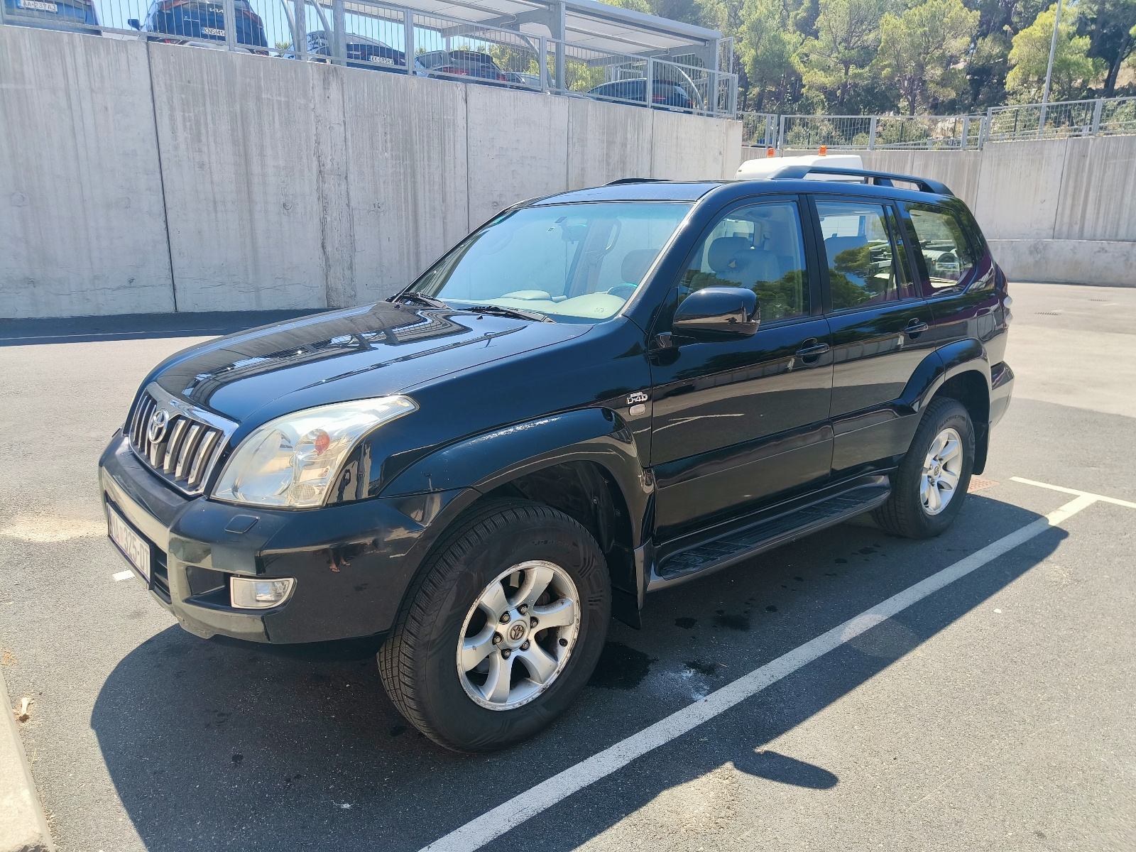 Toyota Land Cruiser 3,0 D-4D Executive, fotografija 3
