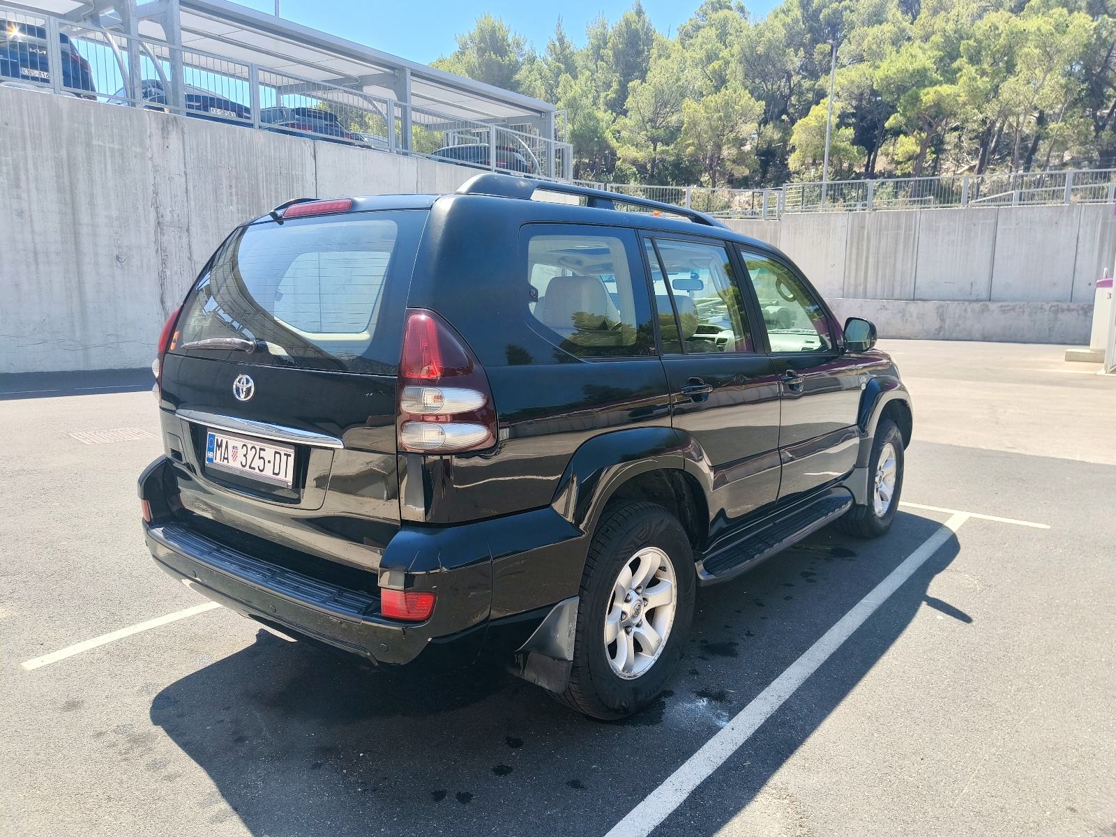 Toyota Land Cruiser 3,0 D-4D Executive, fotografija 4