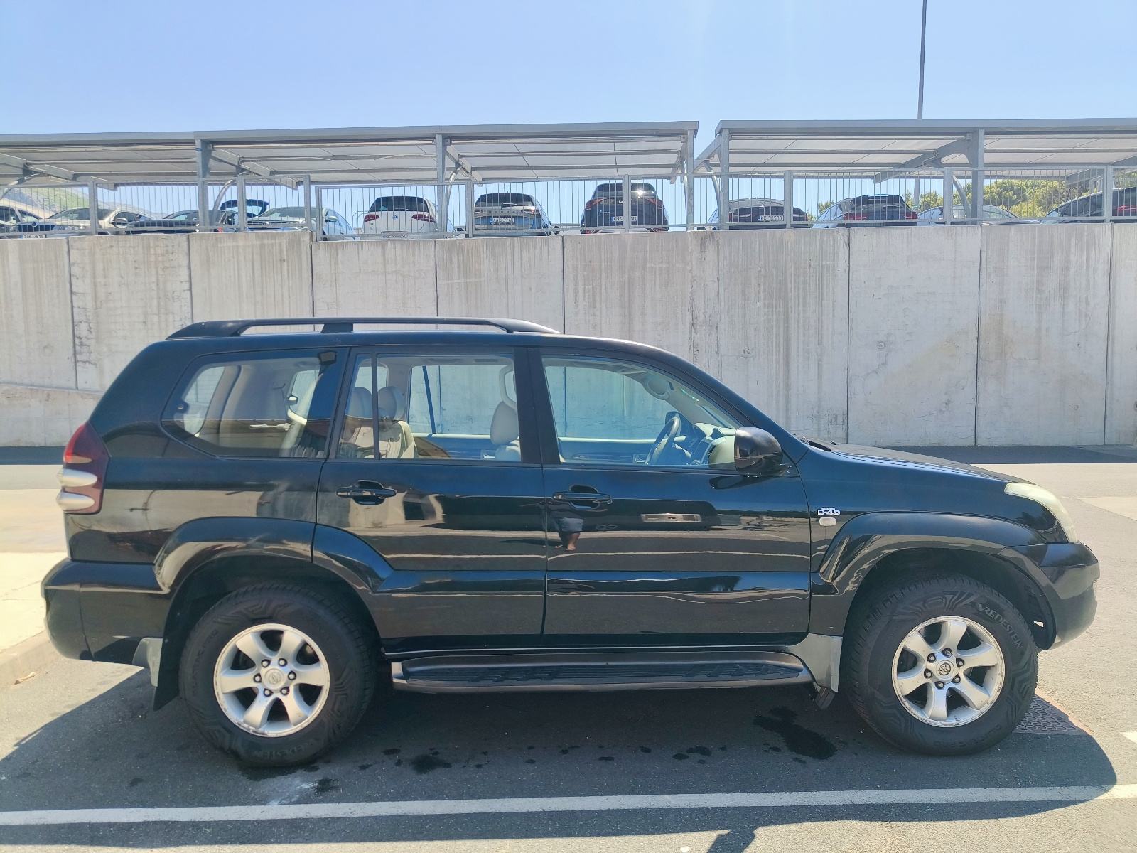 Toyota Land Cruiser 3,0 D-4D Executive, fotografija 5