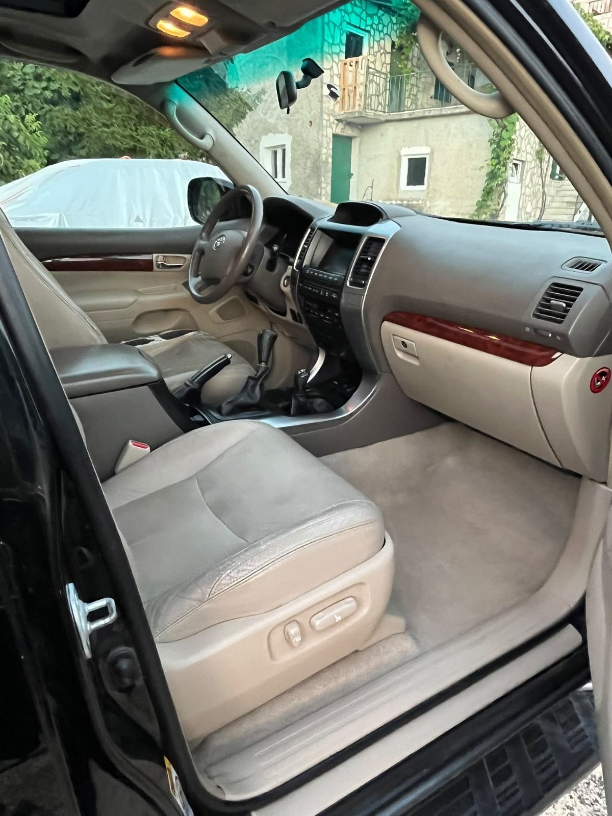 Toyota Land Cruiser 3,0 D-4D Executive, fotografija 8