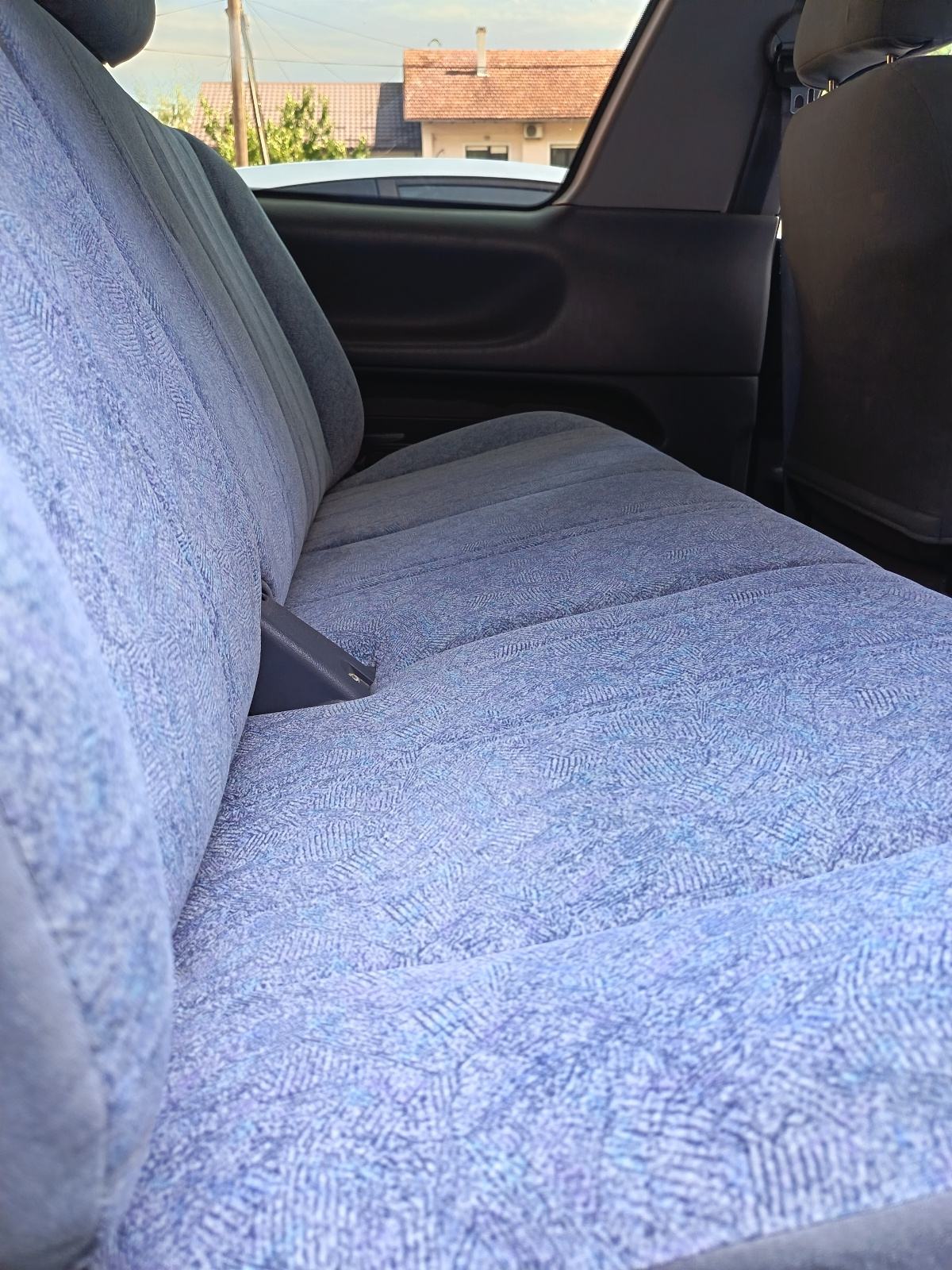 Toyota Previa XE 2.4 16V, fotografija 5
