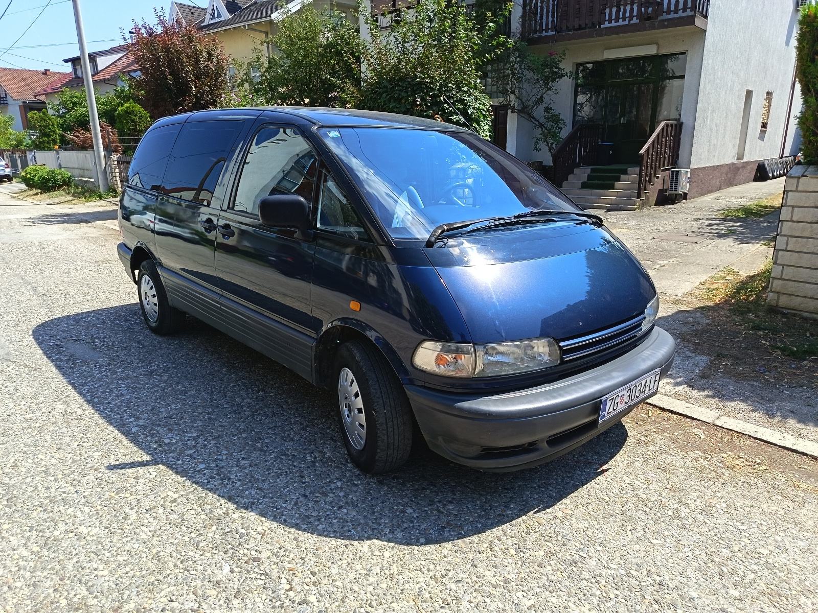 Toyota Previa XE 2.4 16V, fotografija 1