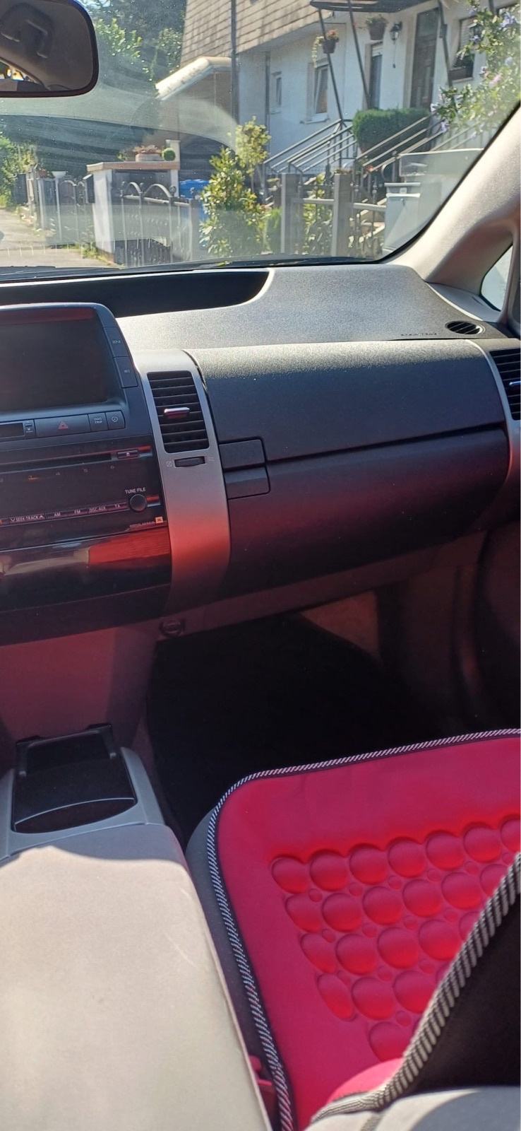 Toyota Prius 1,5 VVT-i automatik, fotografija 7
