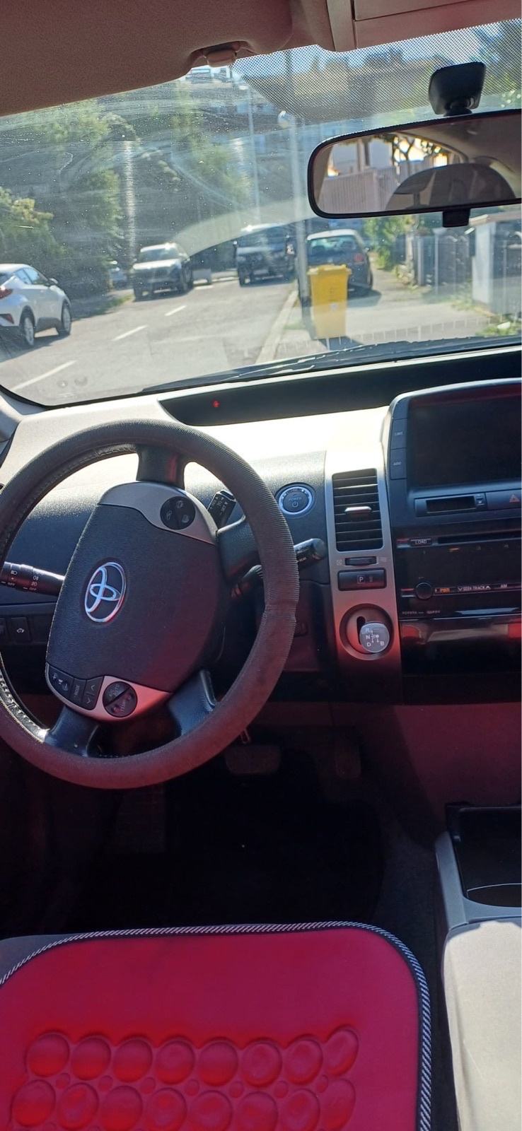 Toyota Prius 1,5 VVT-i automatik, fotografija 6