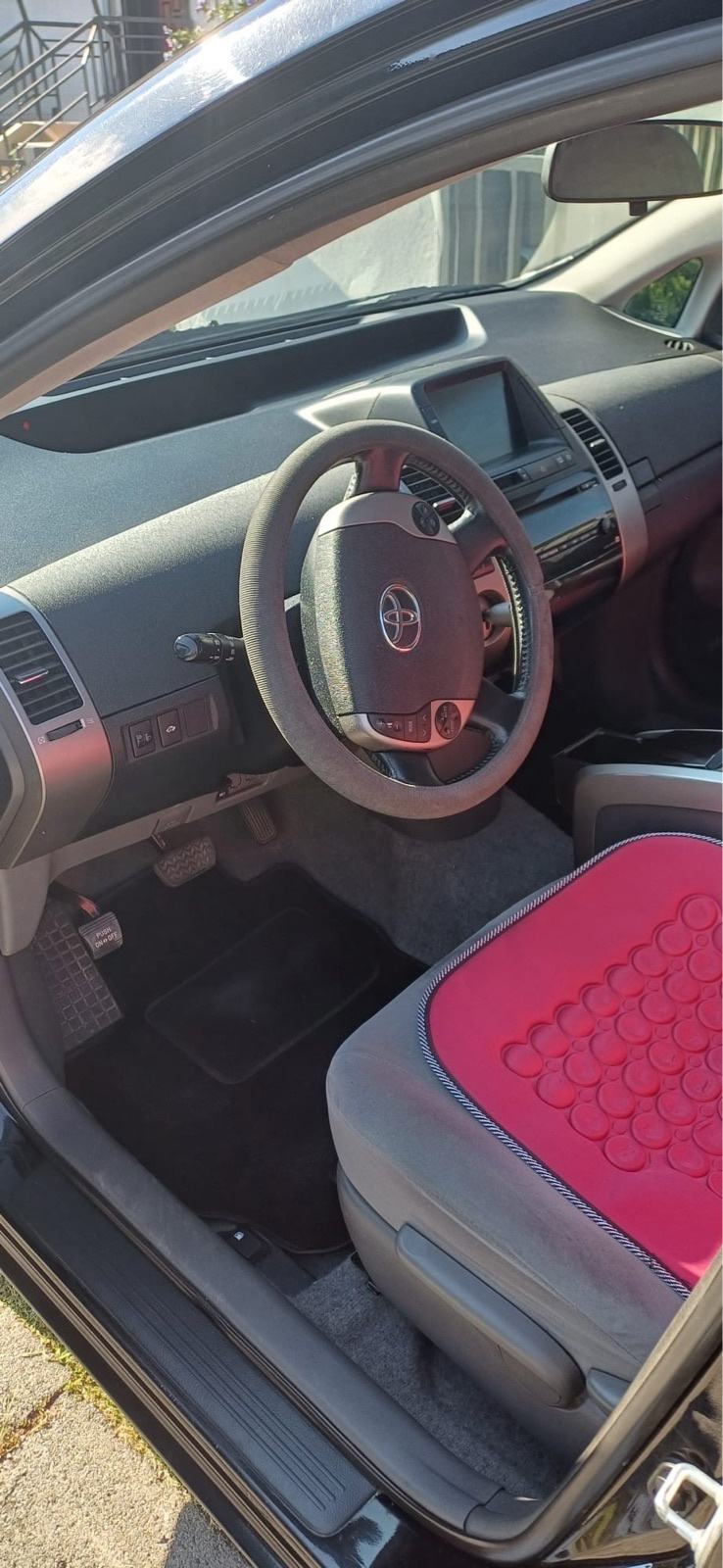 Toyota Prius 1,5 VVT-i automatik, fotografija 5